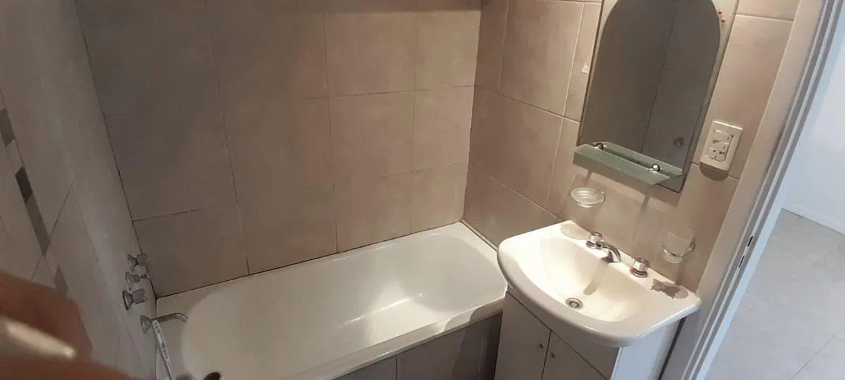 Departamento dos ambientes con cochera Garay y Neuquen 2