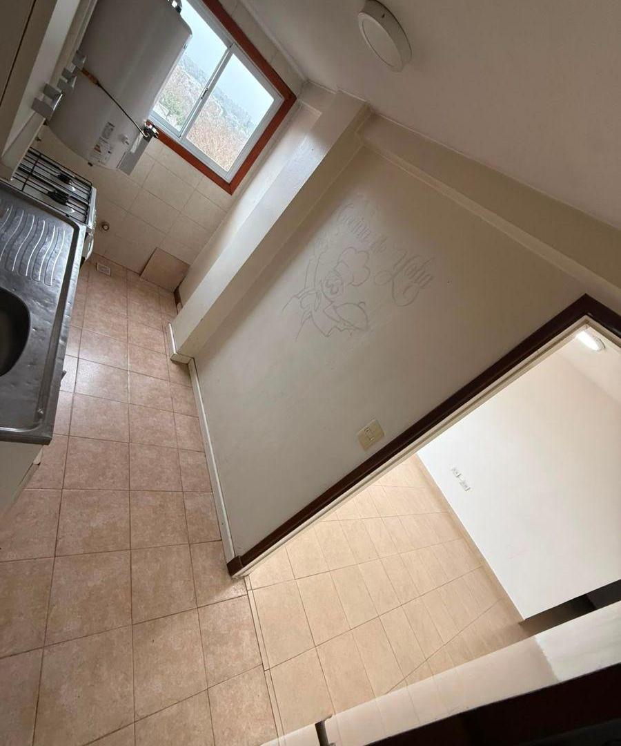 Foto de Departamento de 80 m² con 2 habitaciones en alquiler en Tejedor y, imagen 1