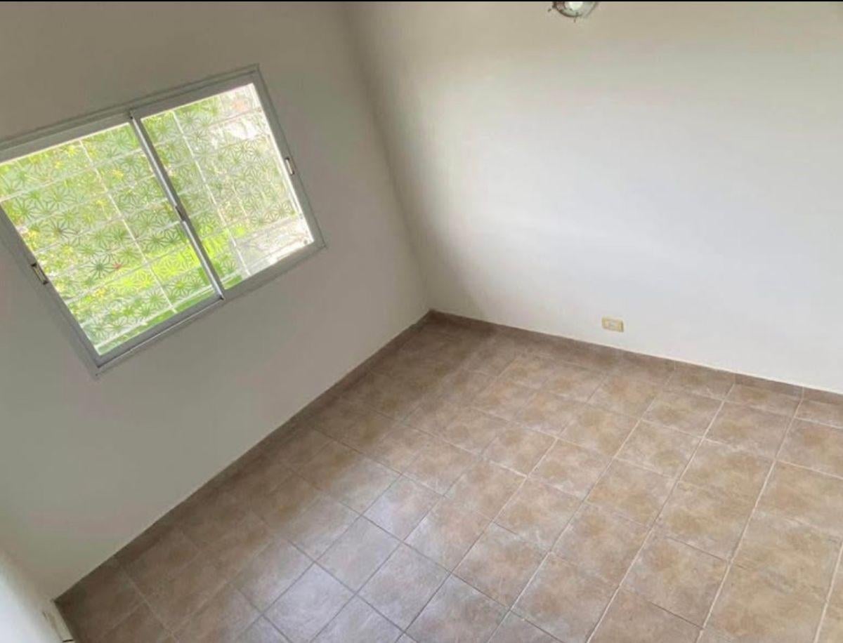 Foto de DUPLEX de 96 m² con 3 dormitorios y patio en alquiler en Estación Norte, imagen 5