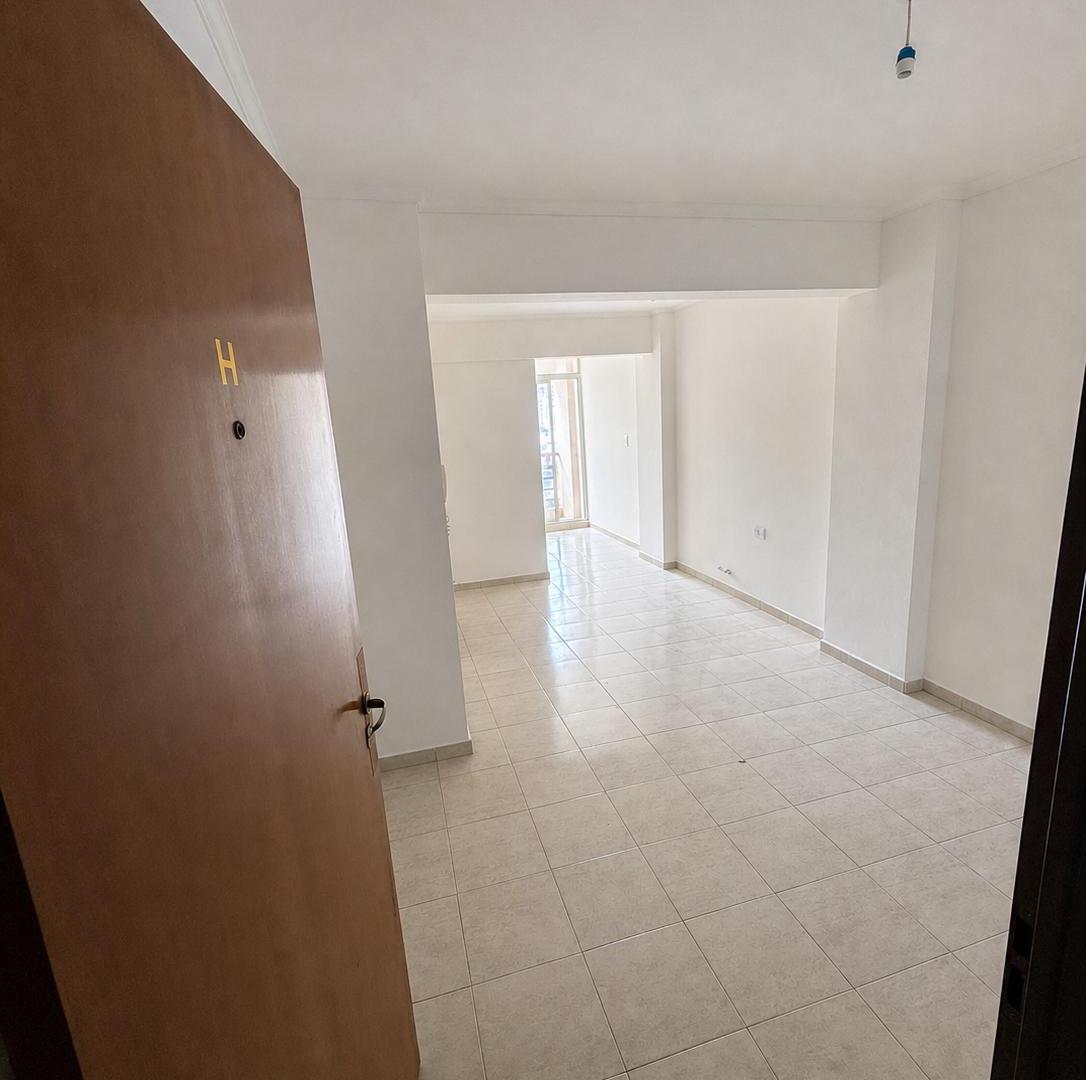 Foto de Departamento en venta de 1 dormitorio · Con balcón · Caseros 874, imagen 2