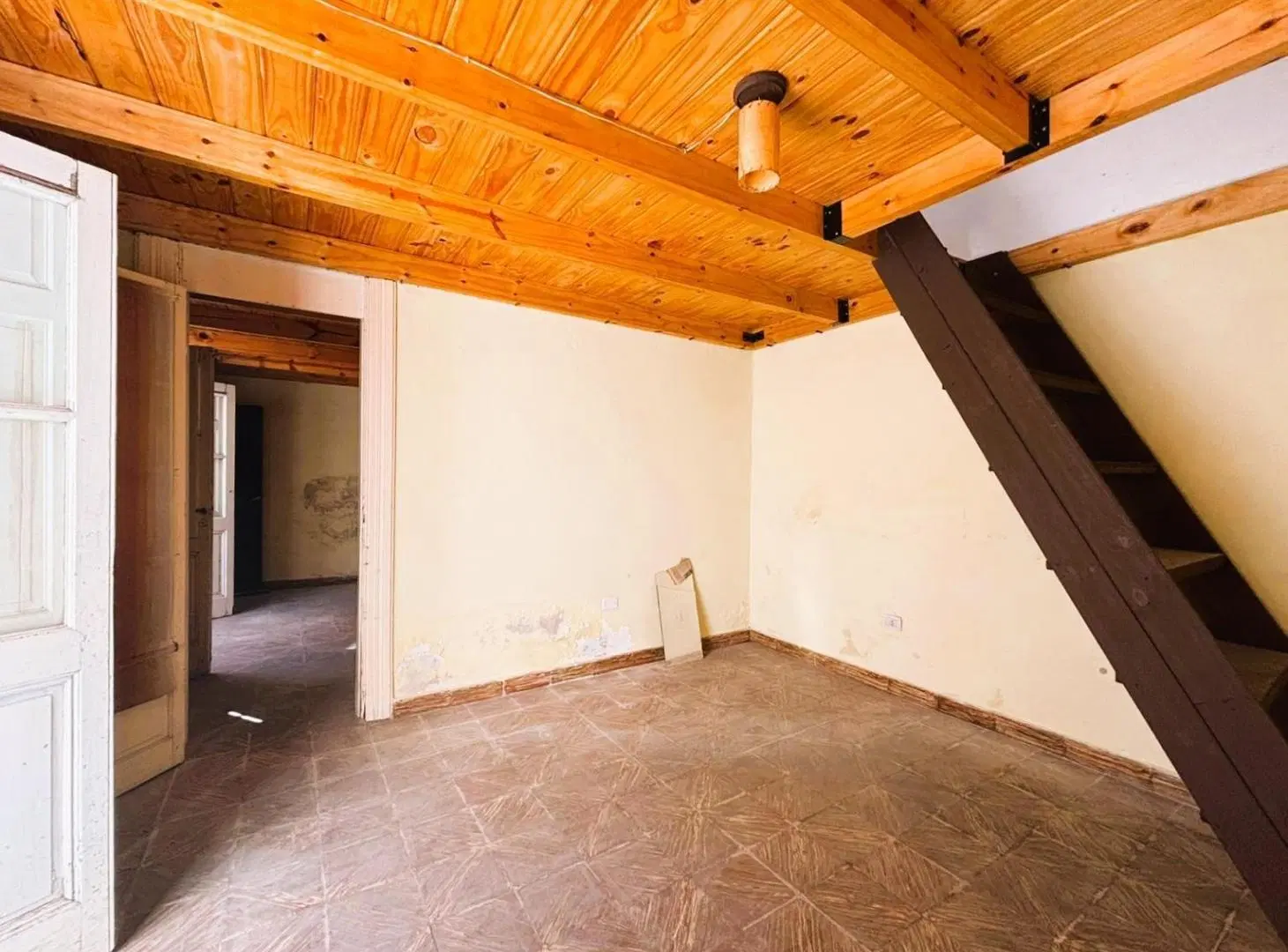 Departamento de pasillo en Pichincha 3