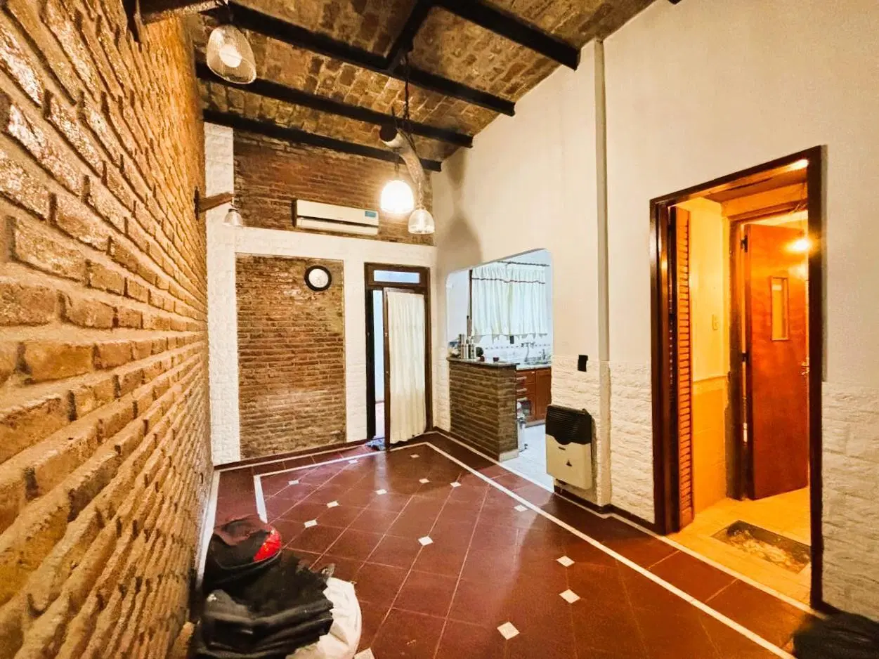 Casa de dos dormitorios y patio 3