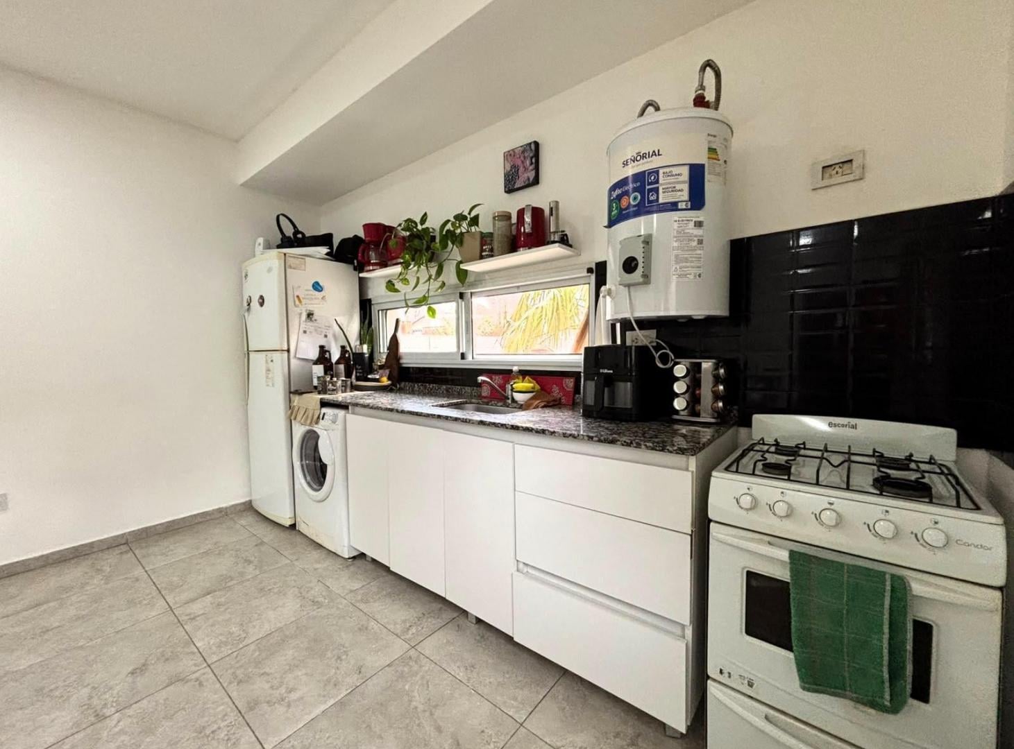 Foto de Departamento de dos dormitorios y patio en planta baja - Funes, imagen 3