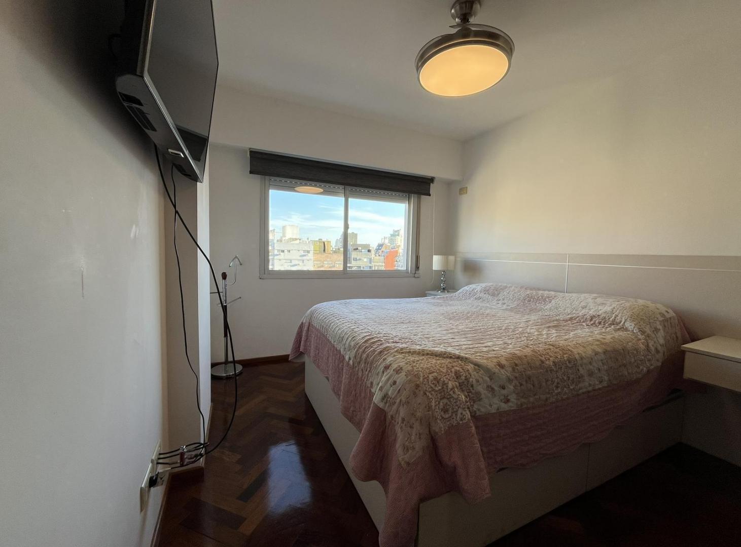Foto de Venta departamento un dormitorio, quincho y pileta en zona Río, imagen 2