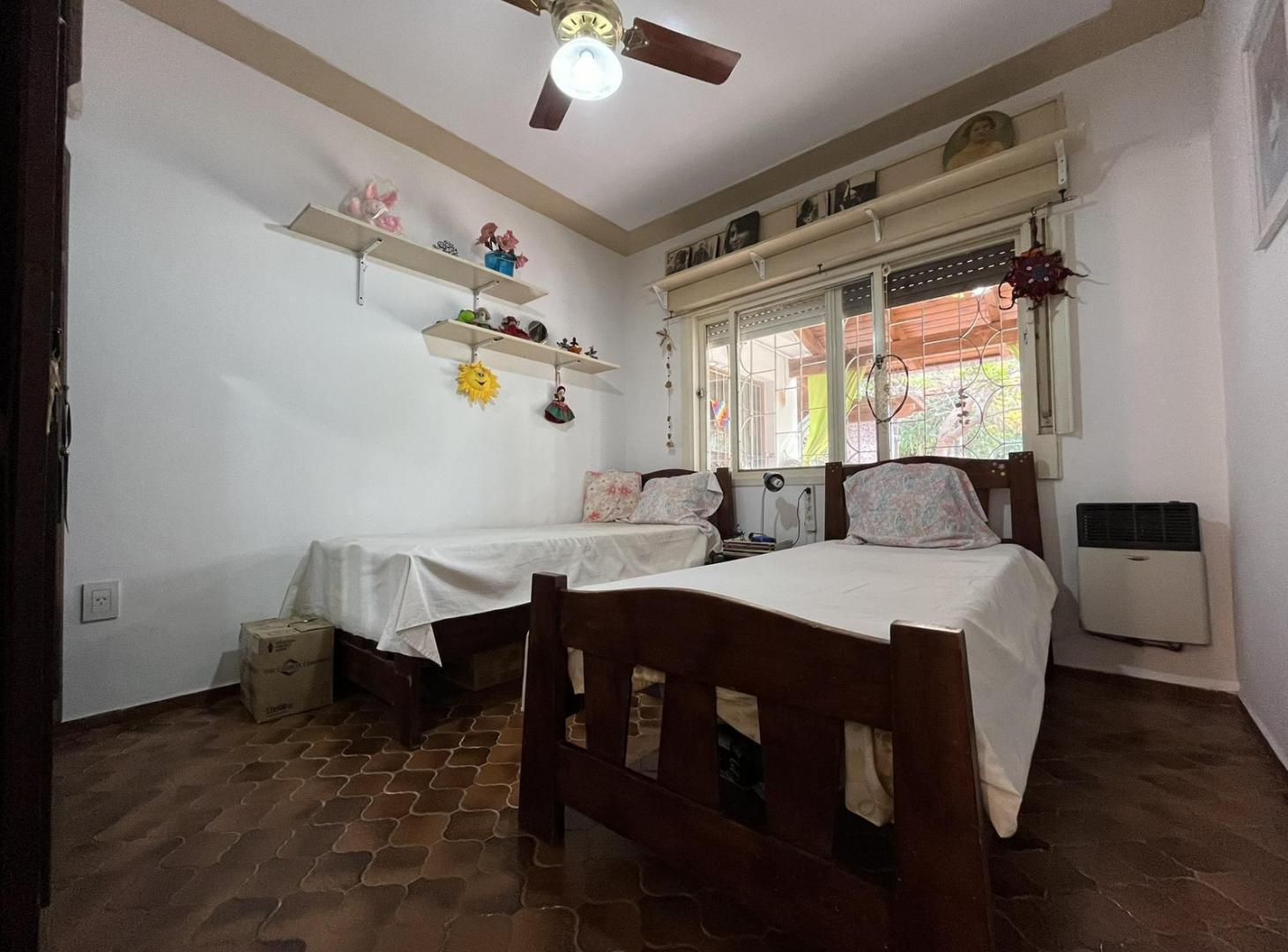 Foto de Venta casa 3 dormitorios quincho y cochera, imagen 1