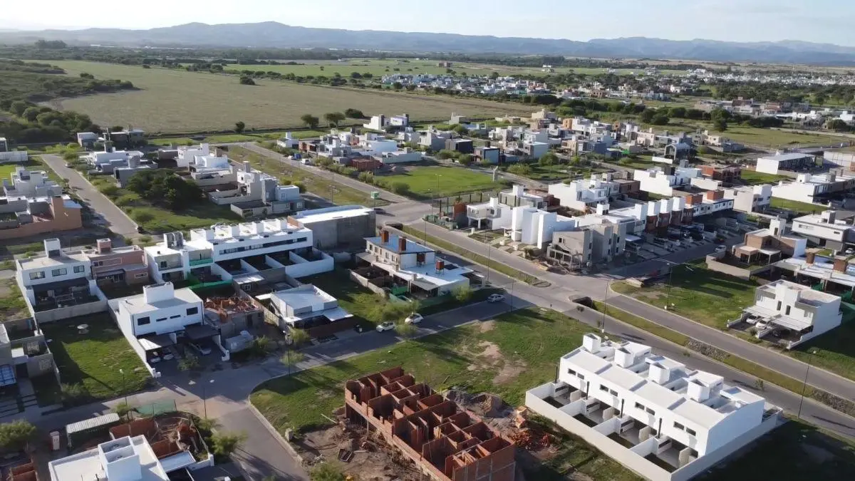 VENTA LOCAL COMERCIAL EN DOCTA AVENIDA - 65m2, ESQUINA 5