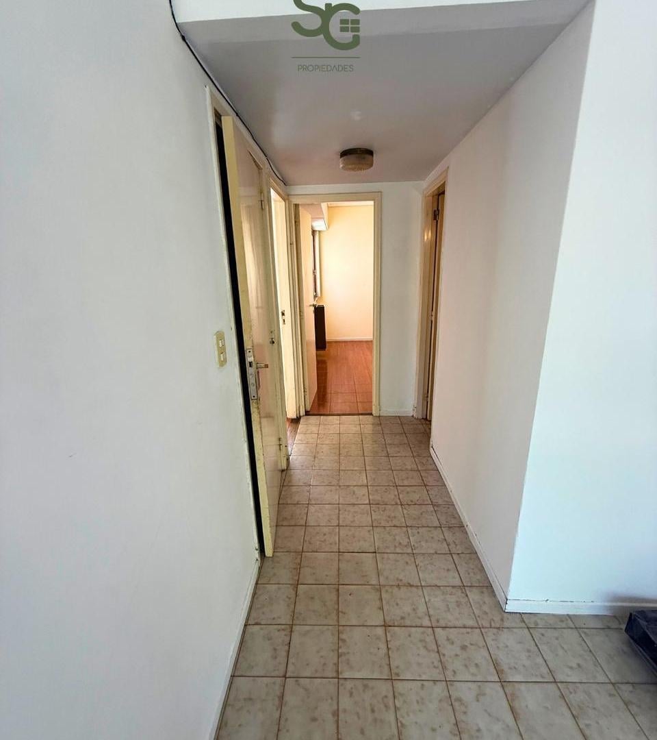 Departamento de 3 ambientes a la calle, para refaccionar. En venta, Mar del Plata