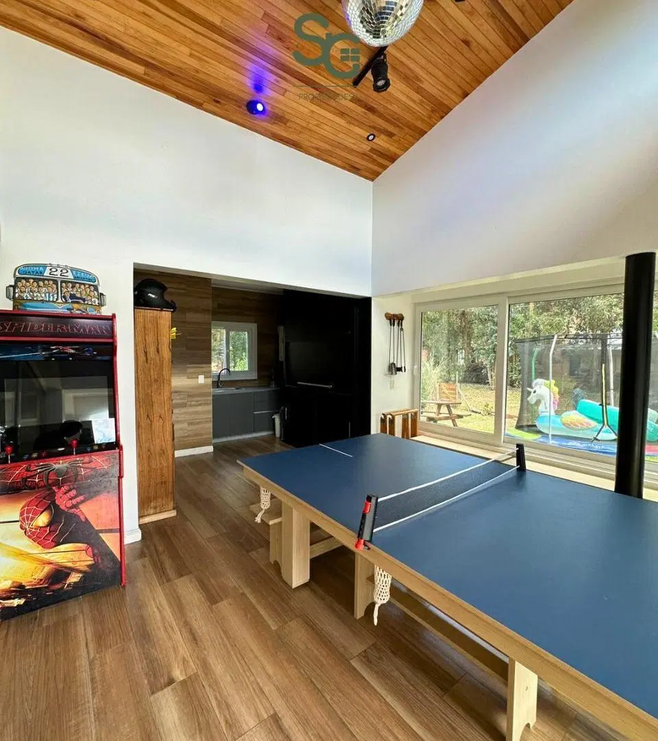 Casa de 4 ambientes, con piscina climatizada a la venta en Arenas del Sur. Mar del Plata 8
