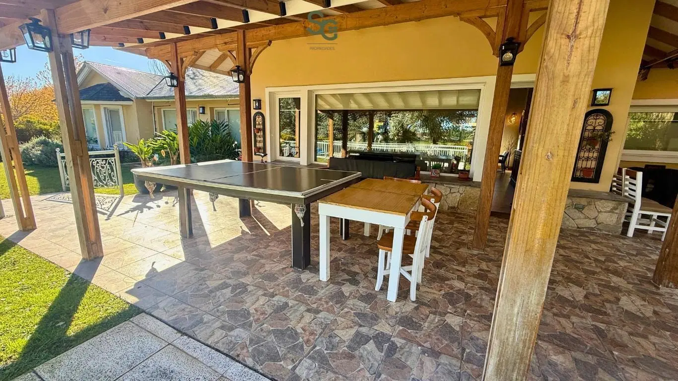 Casa de 5 ambientes con piscina y vista a la cancha de polo, Arenas del Sur, Mar del Plata 2