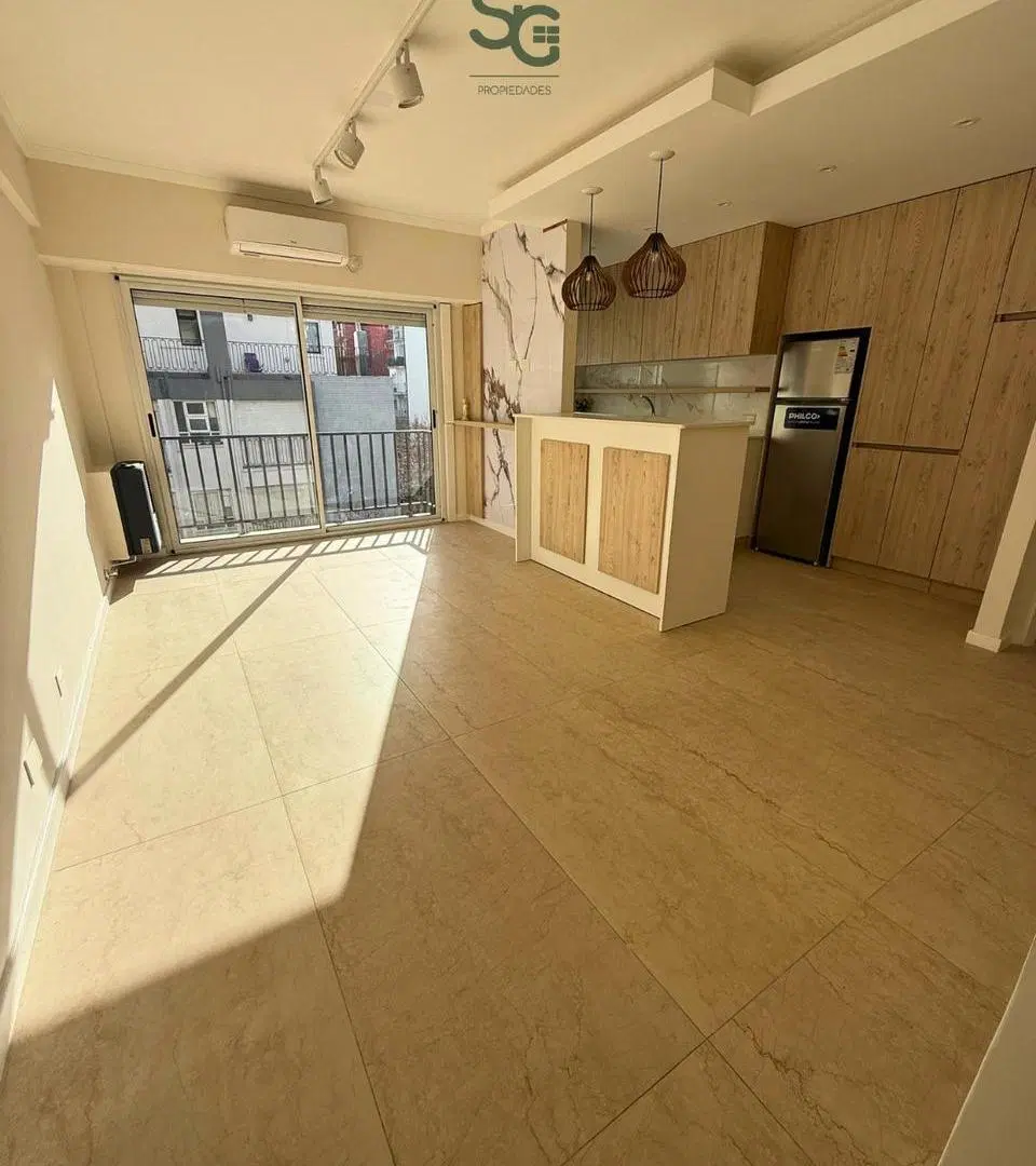 Departamento de 2 ambientes con balcon a la calle, reciclado, Aldre, Mar del Plata 3