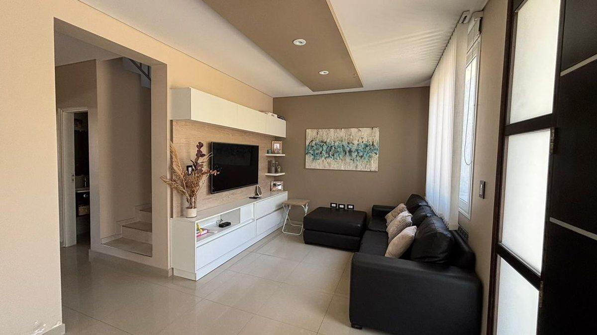 VENTA GRAN CASA BARRIO PRIVADO PORTICO DEL SOL II