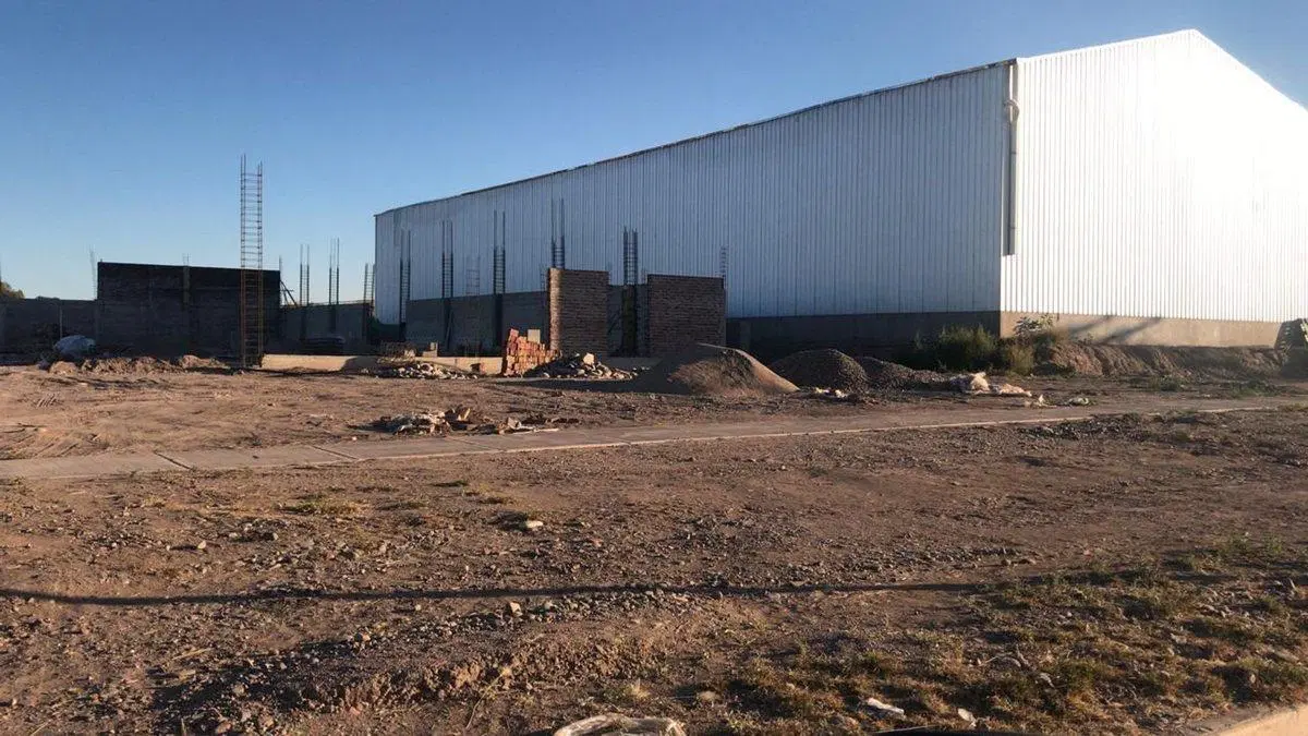 VENTA TERRENO CON ESTRUCTURA, PARQUE INDUSTRIAL 4