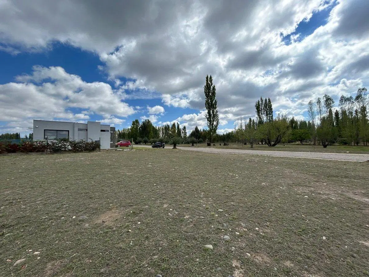 TERRENOS EN BARRIO PRIVADO ËNTREVIDES¨, VALLE DE U 5