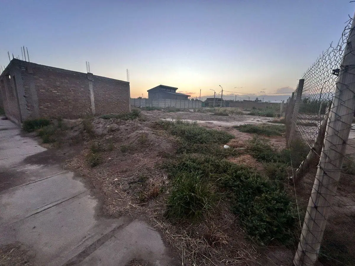 venta terreno barrio "los juegos" 2