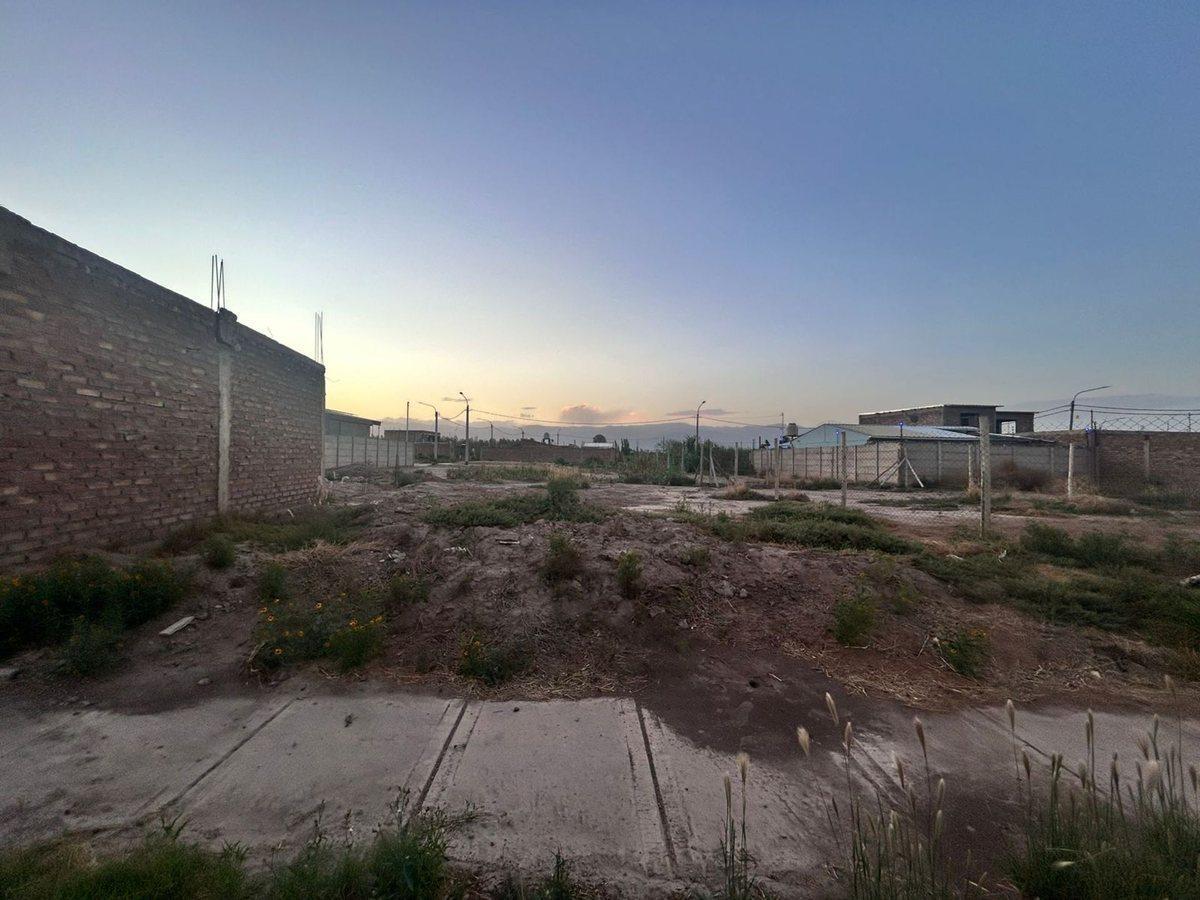 venta terreno barrio "los juegos"