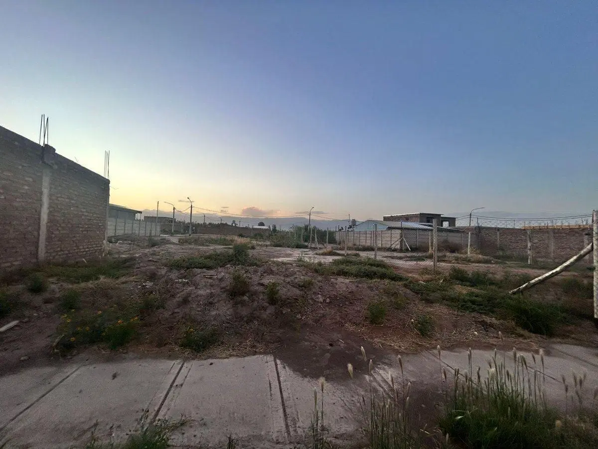 venta terreno barrio "los juegos" 5