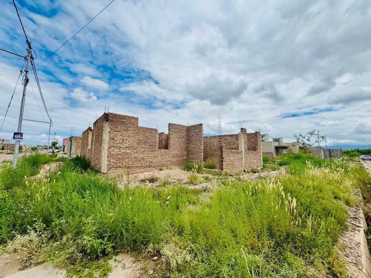 VENTA CASA EN OBRA BARRIO VILLA OLIVOS I ESQUINA 2