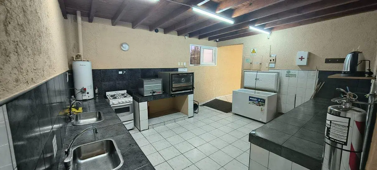 VENTA DE SALON DE EVENTOS 5