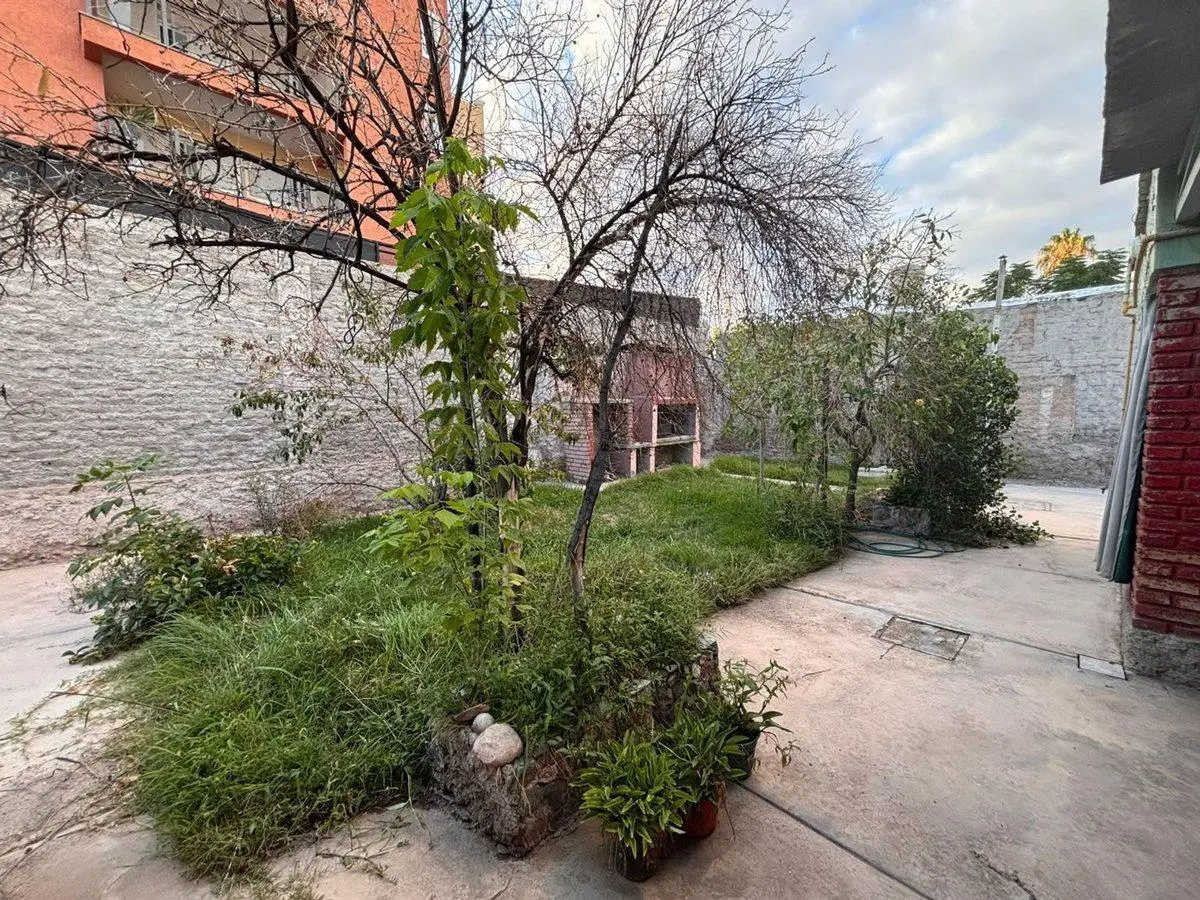 Se Vende esta cálida propiedad 4