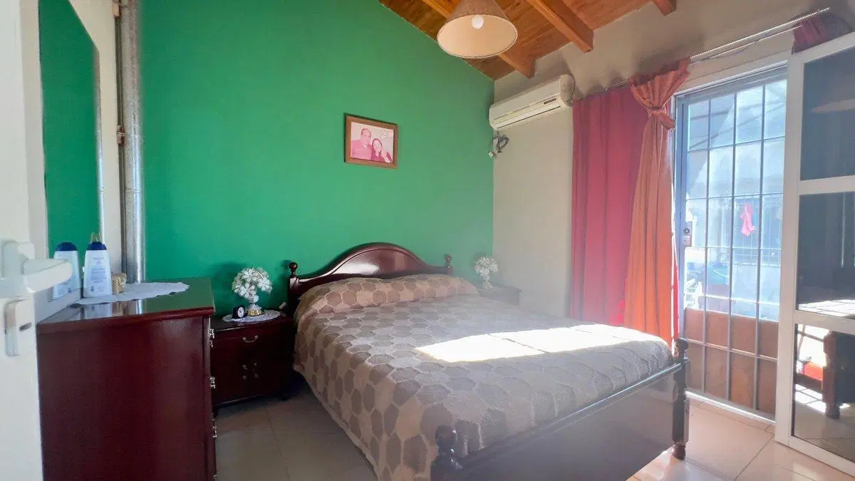 VENTA CASA + DPTO , BARRIO LOS AROMOS CARRODILLA 4