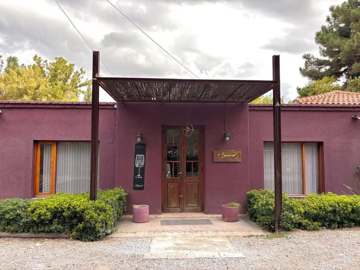 Posada en Chacras de Coria ideal inversión. 3