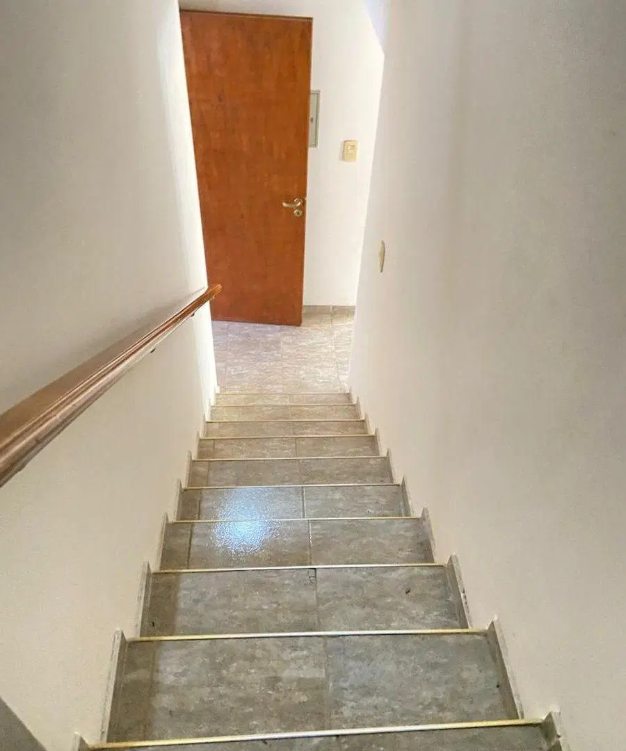VENTA DE EXCELENTE DUPLEX BARRIO VIEJO TONEL 2 4