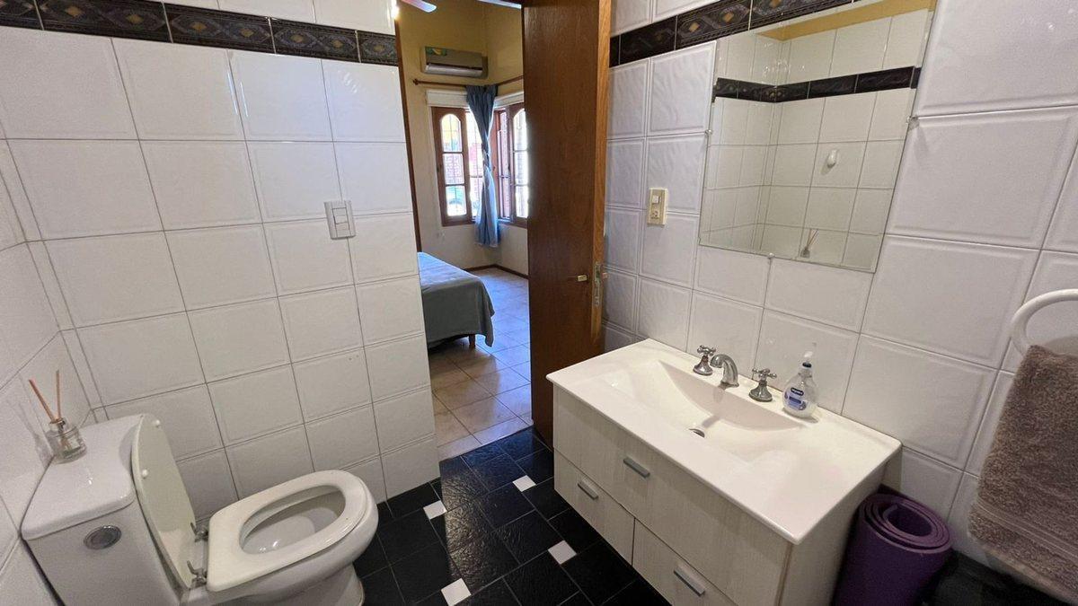 Foto de Hermosa casa esquina en venta – Cc. Vigil, Maipu., imagen 4