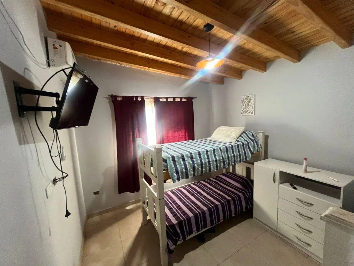 Casa + Depto dúplex nuevo con renta .Barrio Parque 5