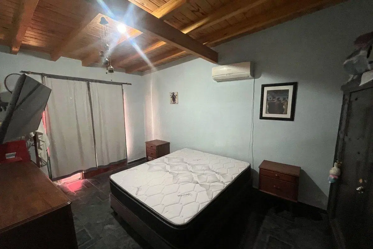 Casa + Depto dúplex nuevo con renta .Barrio Parque 2