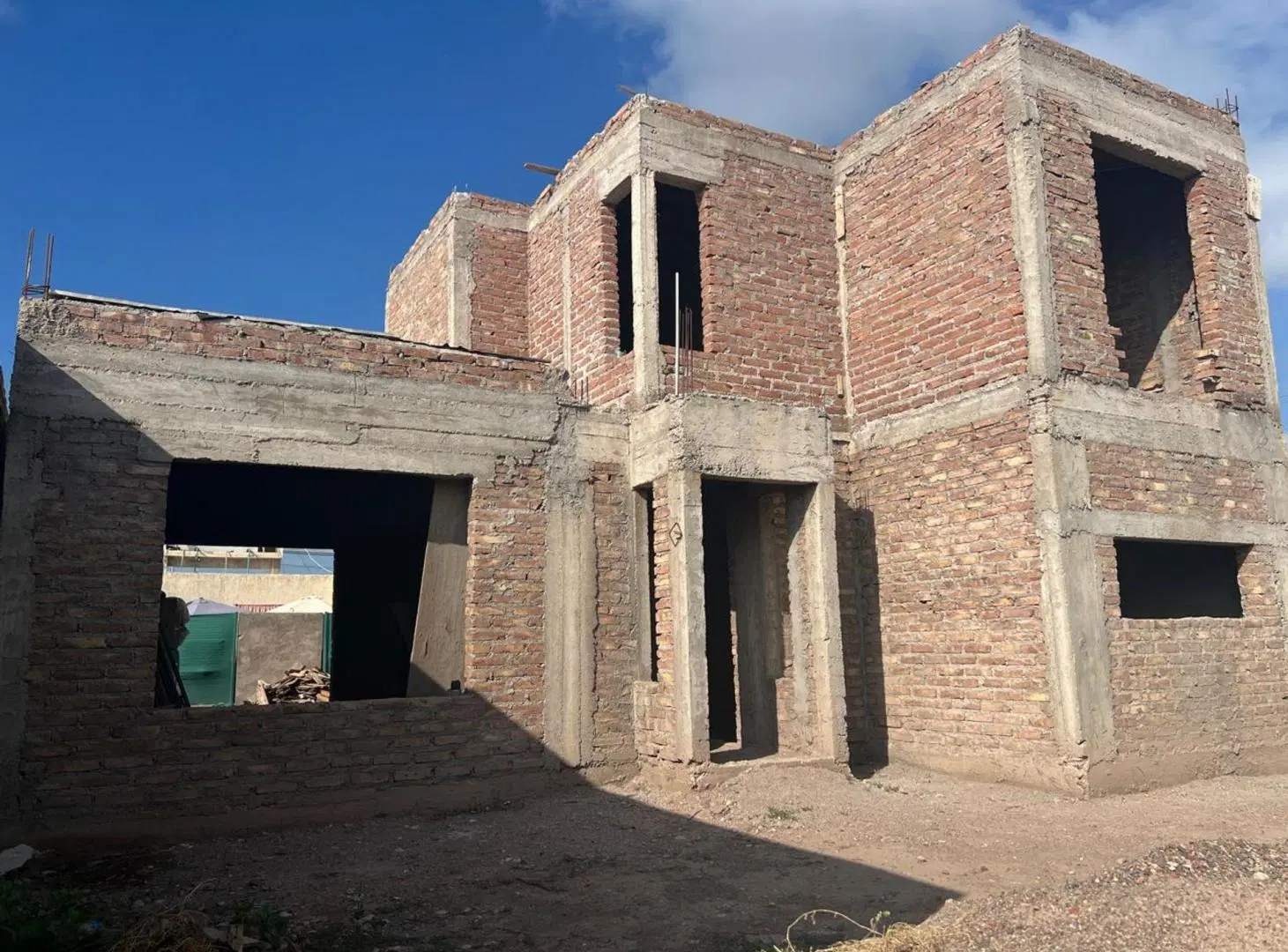 VENTA EN POZO AMPLIA CASA  , VISTA OLIVA MAIPU . 4