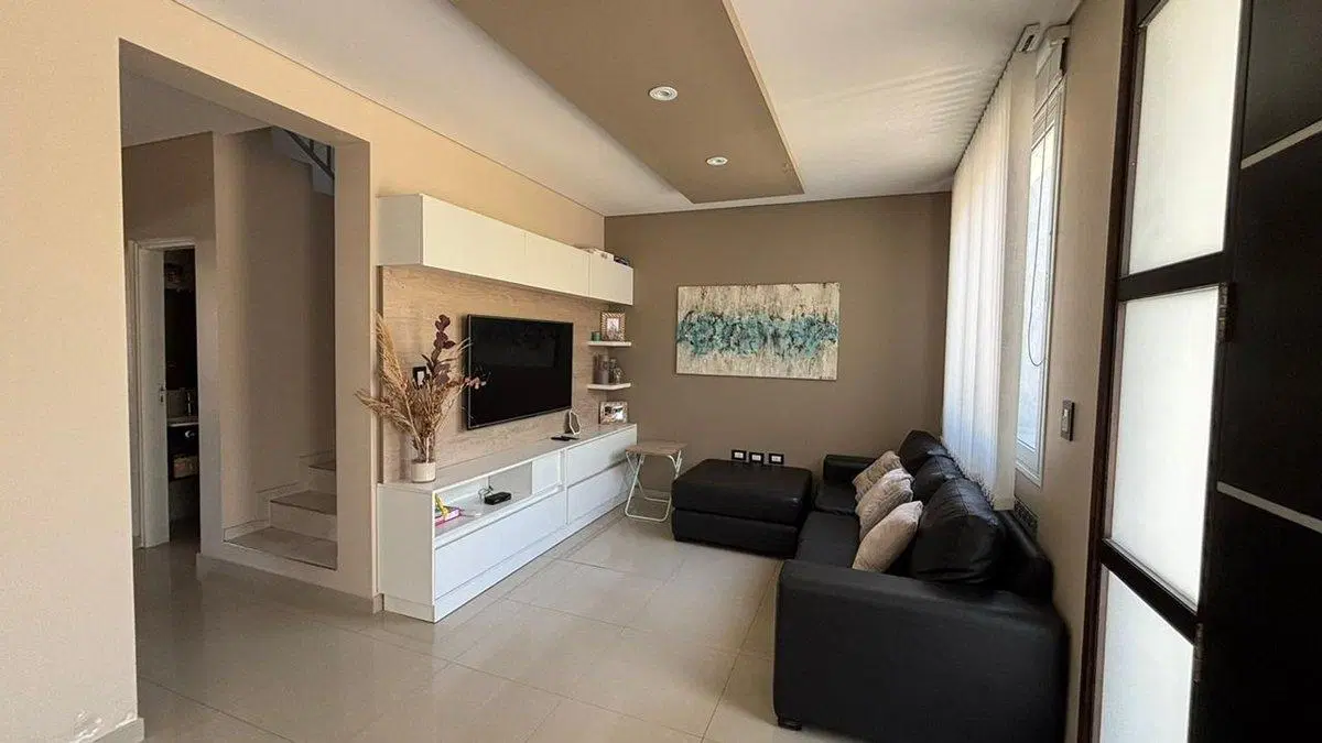 VENTA GRAN CASA BARRIO PRIVADO PORTICO DEL SOL II 4