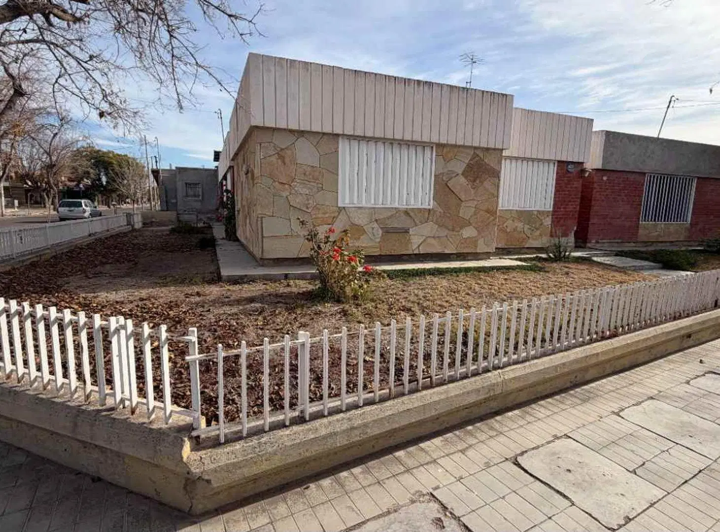 CASA EN VENTA EXCELENTE UBICACION,BARRIO SANTA ANA 2