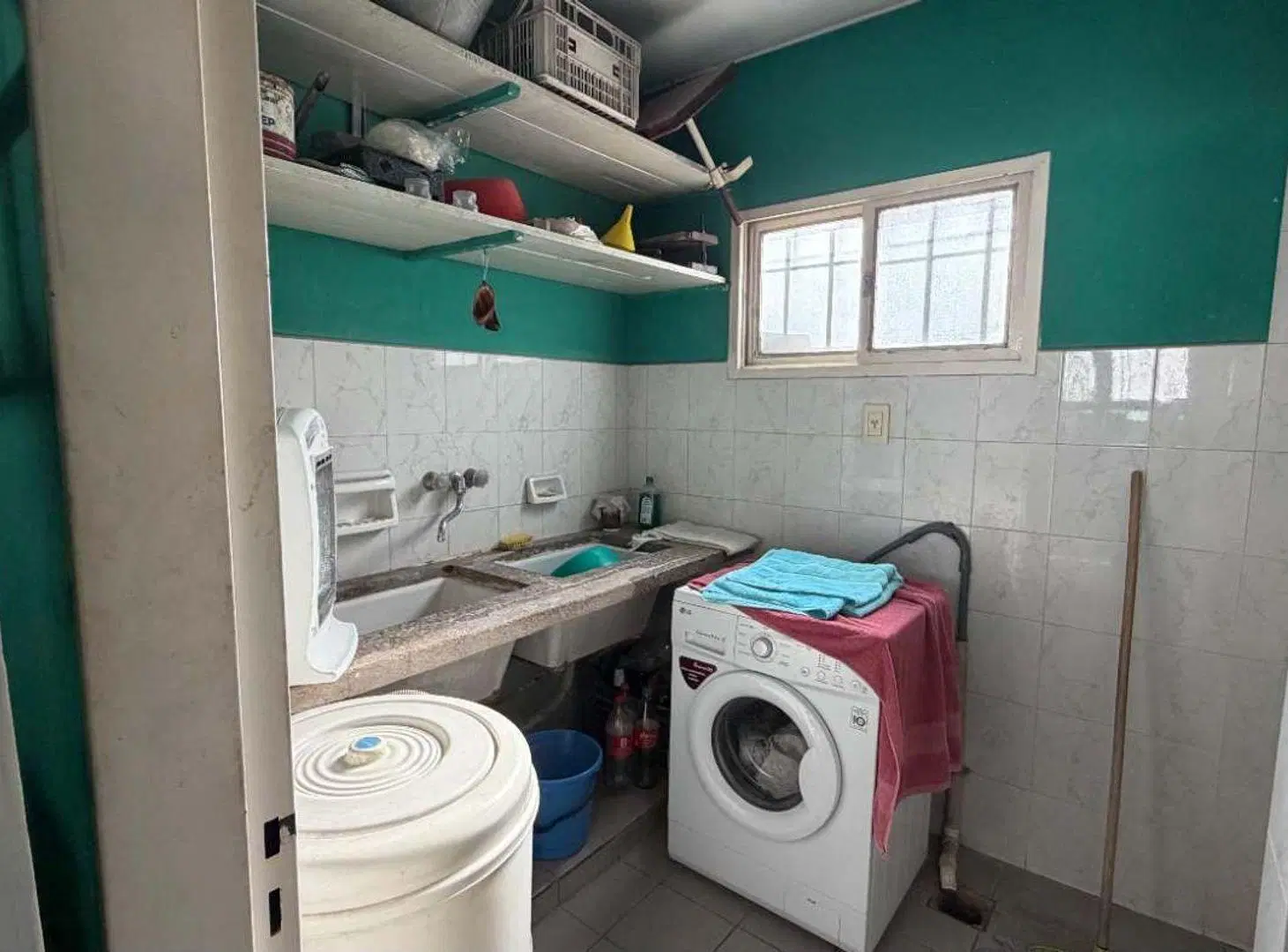 CASA EN VENTA EXCELENTE UBICACION,BARRIO SANTA ANA 8