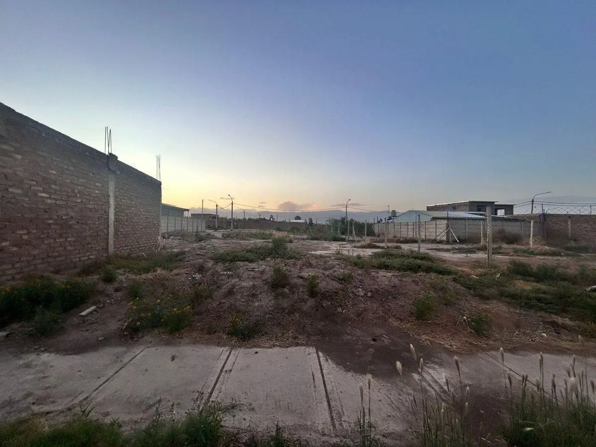 venta terreno barrio "los juegos" 4