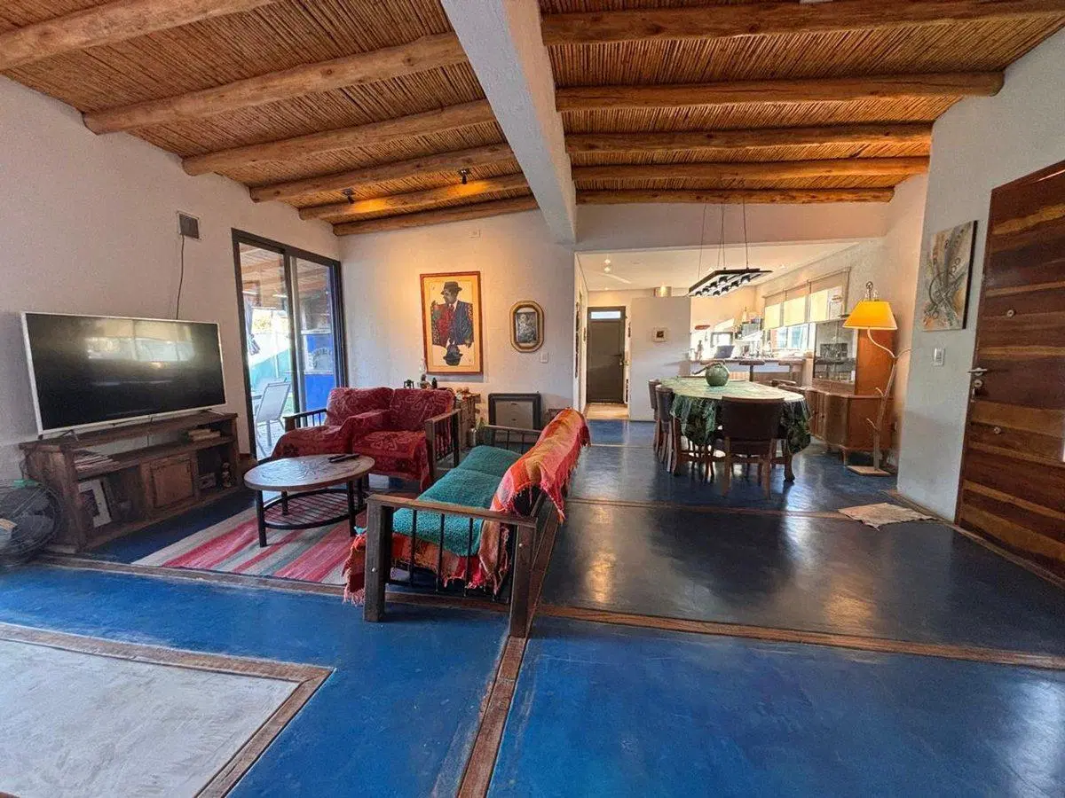 CASA EN BRISAS DE CHACRAS 4