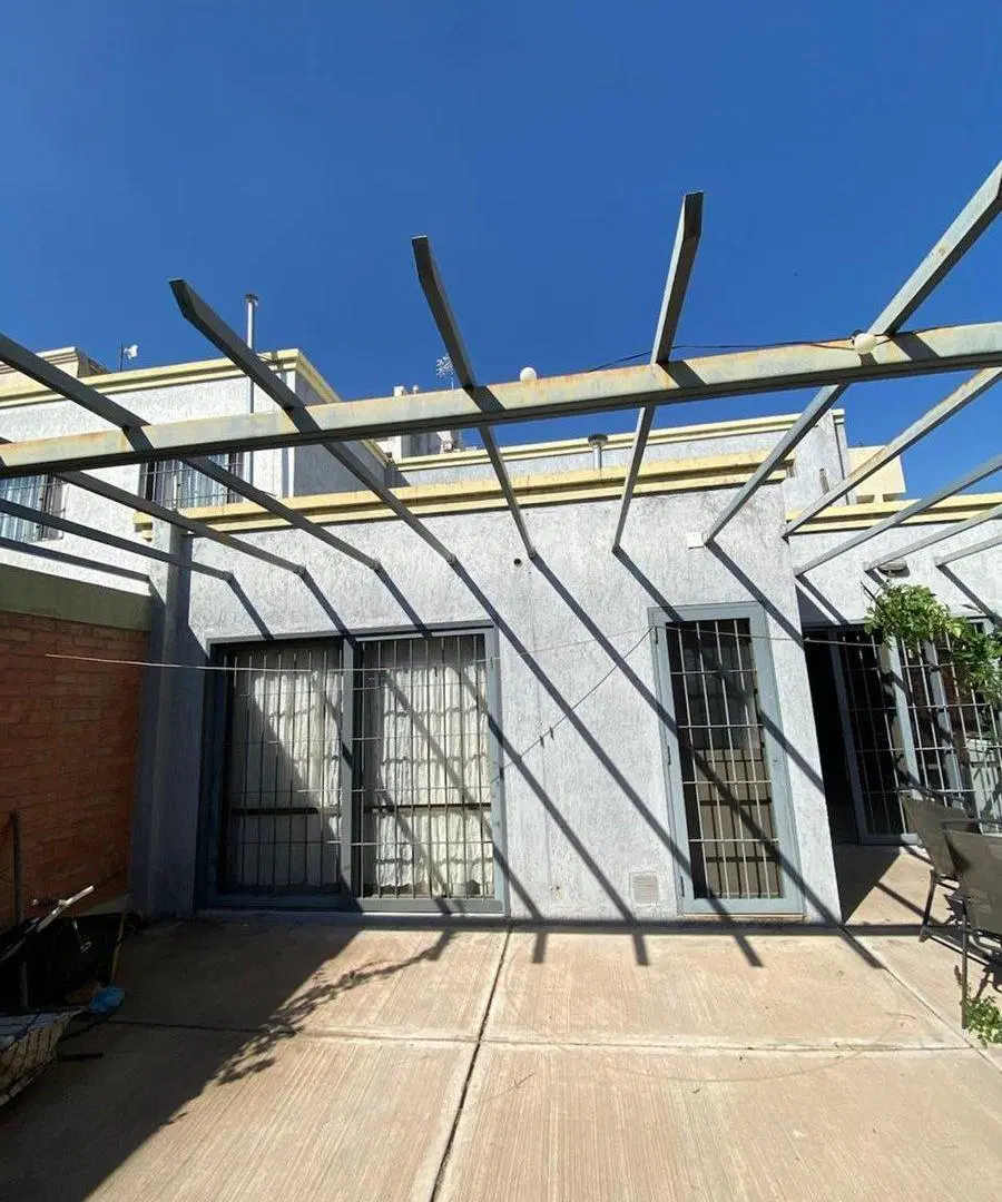 VENTA DE EXCELENTE DUPLEX BARRIO VIEJO TONEL 2 8
