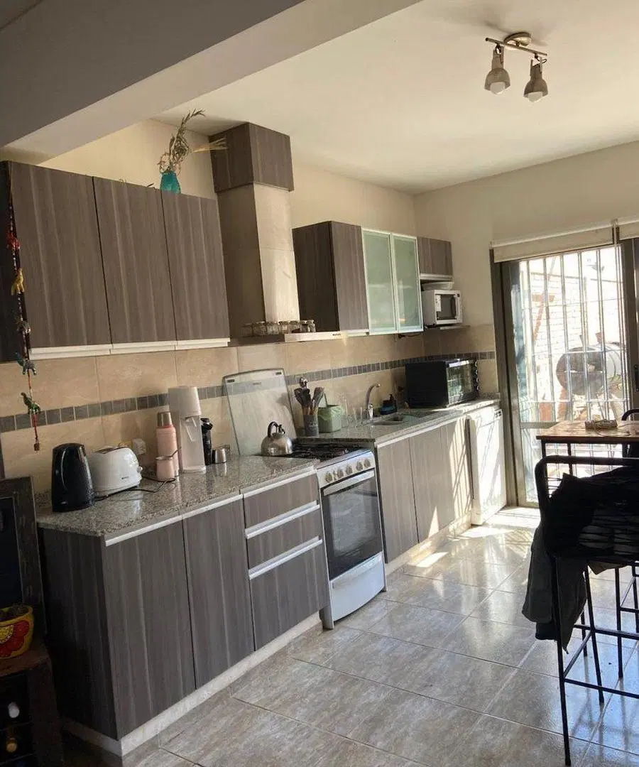 VENTA DE EXCELENTE DUPLEX BARRIO VIEJO TONEL 2 4