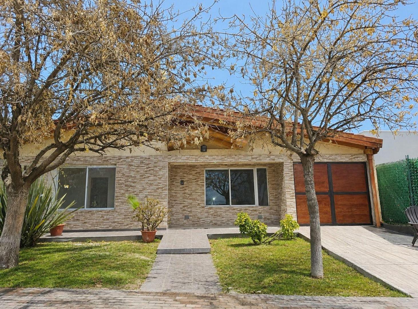 Foto de Casa en Alquiler en Barrio Privado Prima Terra, imagen 1