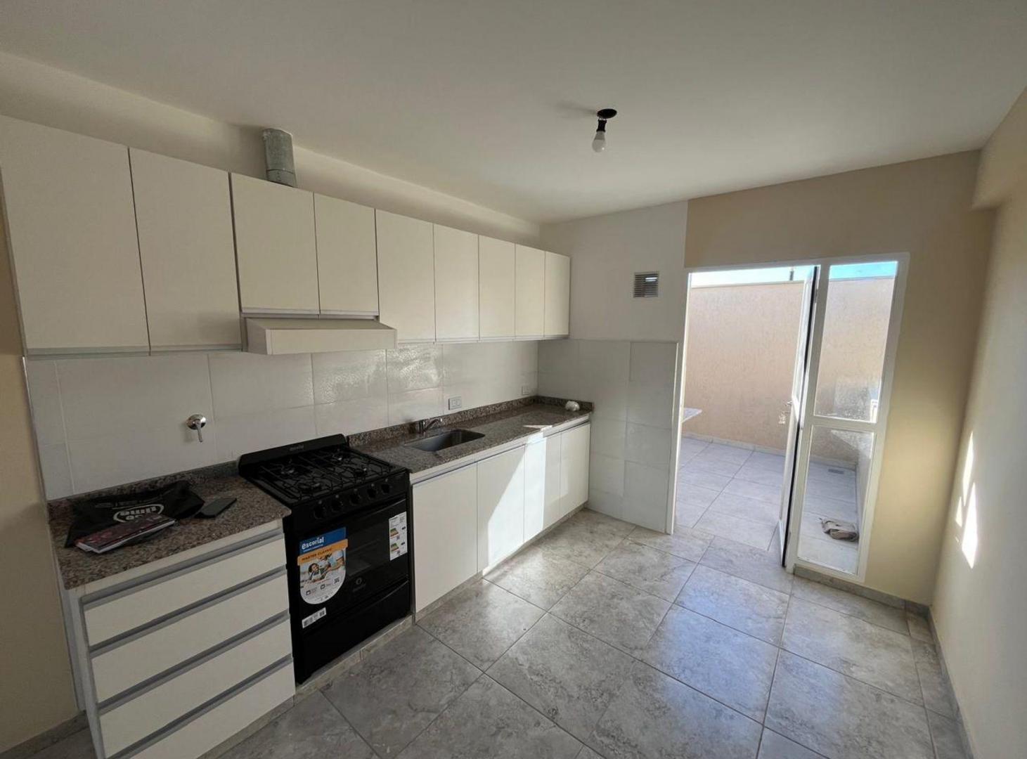 Foto de Departamento a estrenar se alquila en Carrodilla, imagen 3