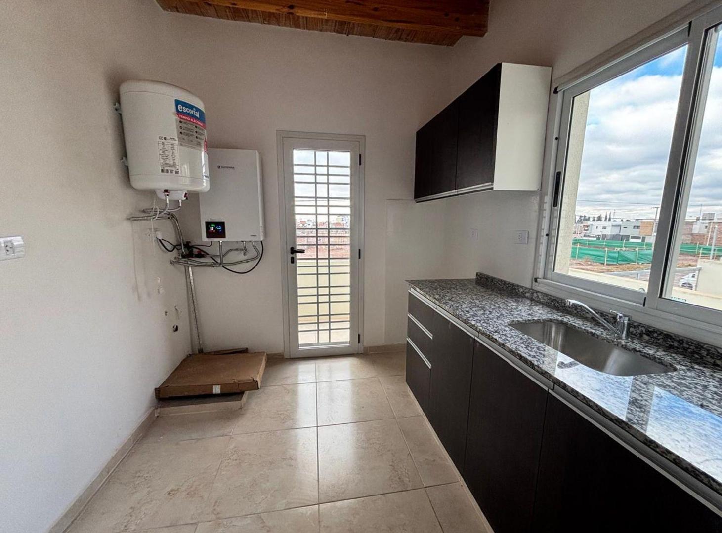 Foto de ALQUILER – DEPARTAMENTO EN VILLA ARAUCA, MAIPÚ, imagen 2