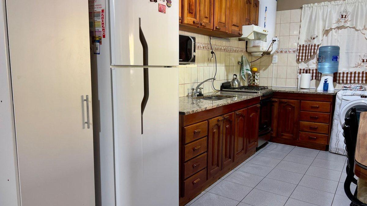 Foto de VENTA CASA + DPTO , BARRIO LOS AROMOS CARRODILLA, imagen 5