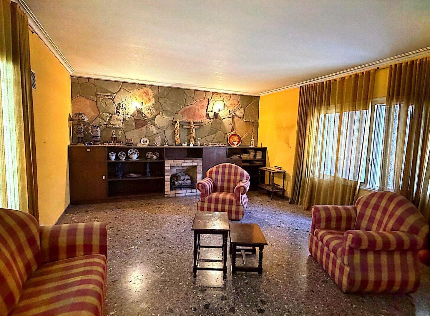 Foto de CASA EN VENTA EXCELENTE UBICACION,BARRIO SANTA ANA, imagen 4