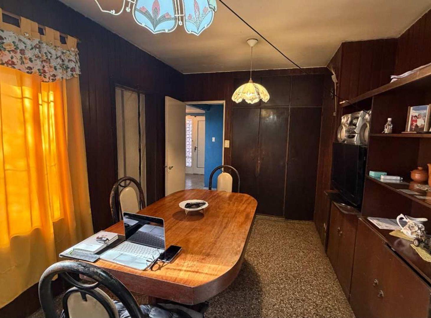 Foto de CASA EN VENTA EXCELENTE UBICACION,BARRIO SANTA ANA, imagen 1