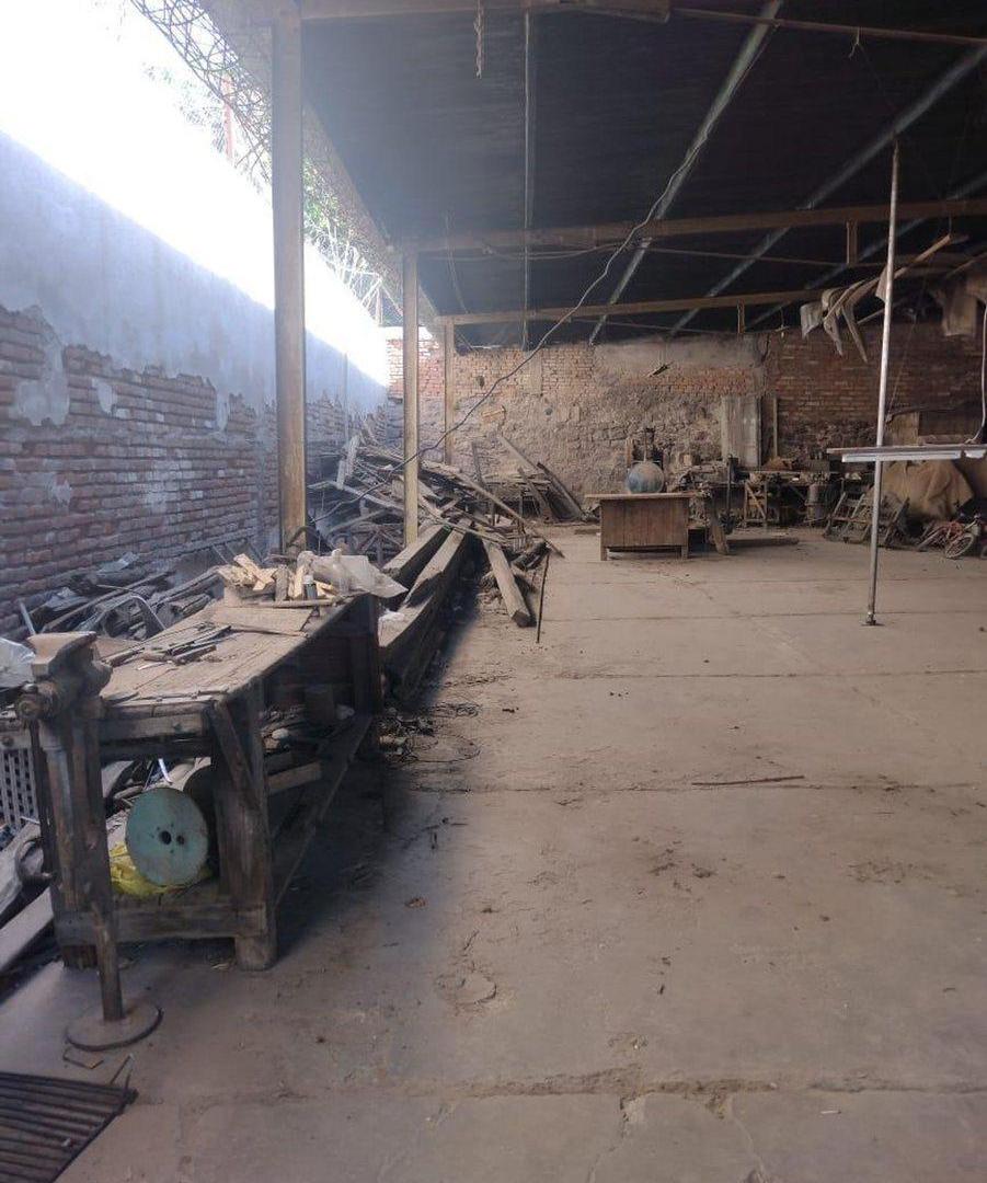 Foto de GRAN OPORTUNIDAD VENTA DE TERRENO/GALPON EN CIUDAD, imagen 1