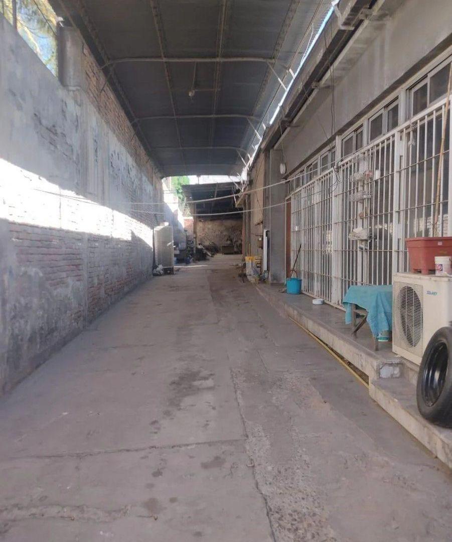 Foto de GRAN OPORTUNIDAD VENTA DE TERRENO/GALPON EN CIUDAD, imagen 4