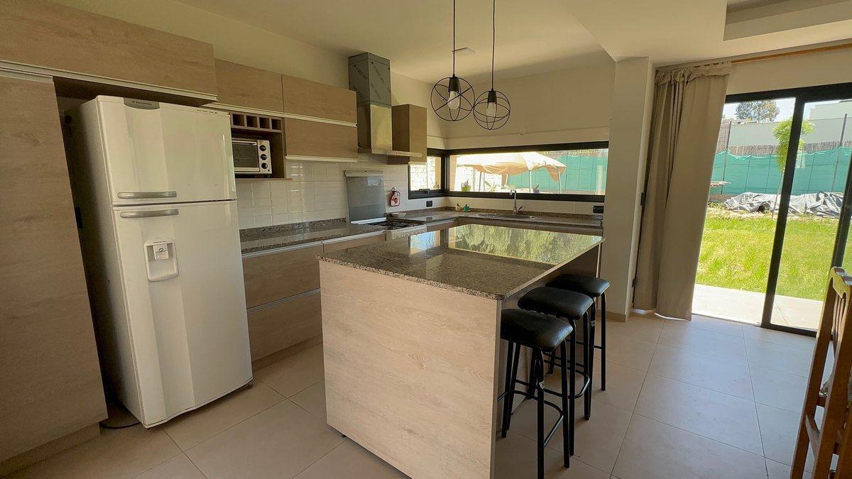 Foto de CASA EN ALQUILER BARRIO FURLOTTI, MAIPÚ, MENDOZA., imagen 3
