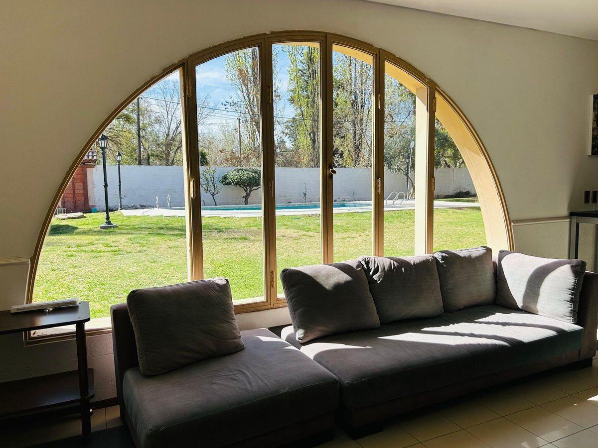 Foto de VENTA GRAN CASA BESARES, CHACRAS DE CORIA, imagen 2