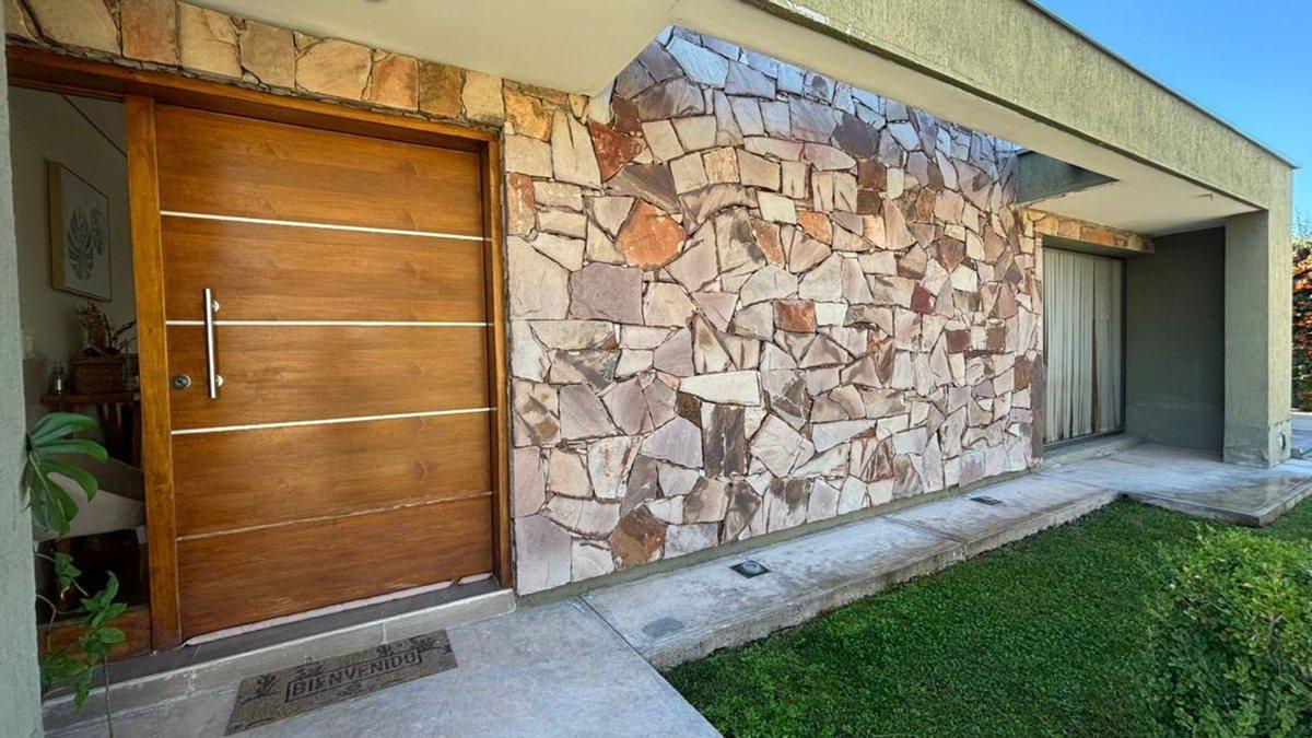 Foto de GRAN CASA DE CATEGORÍA EN VENTA Bº LICEO ETAPA 2/3, imagen 4
