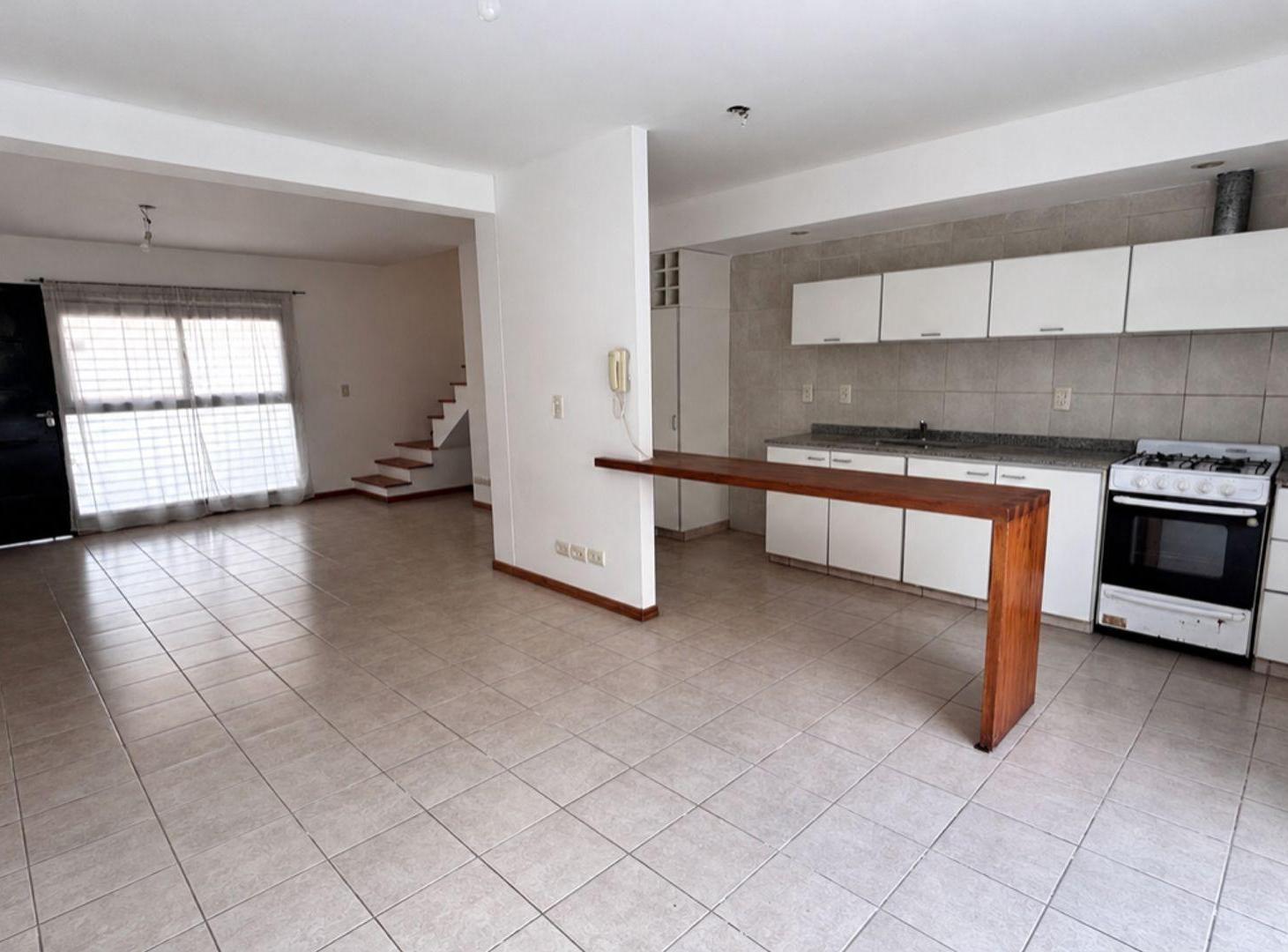 Foto de VENTA DUPLEX Bº SEMIPRIVADO SOLARES DE URQUIZA, imagen 4
