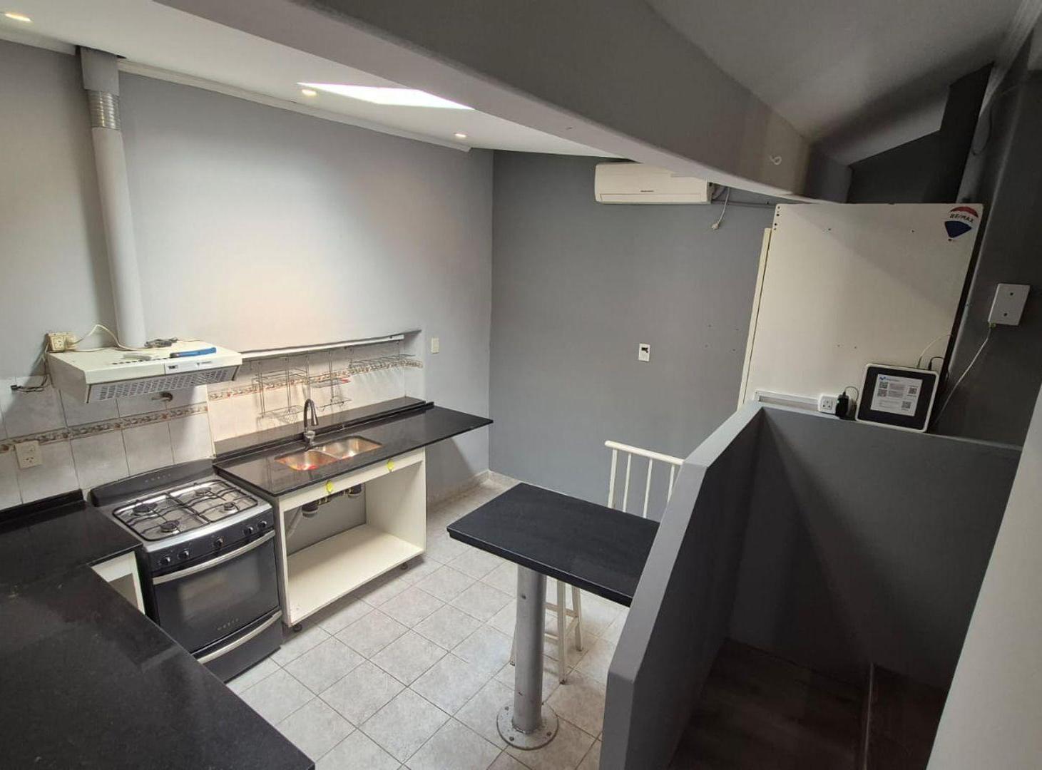 Foto de VENTA CASA INTERNA (3 HABS) FRENTE PARQUE OHIGGINS, imagen 2